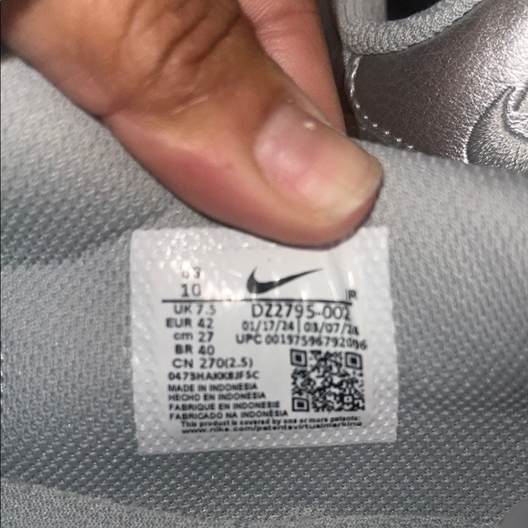 Nike Silver Sneakers Classic Cortez - Picture 5 of 6